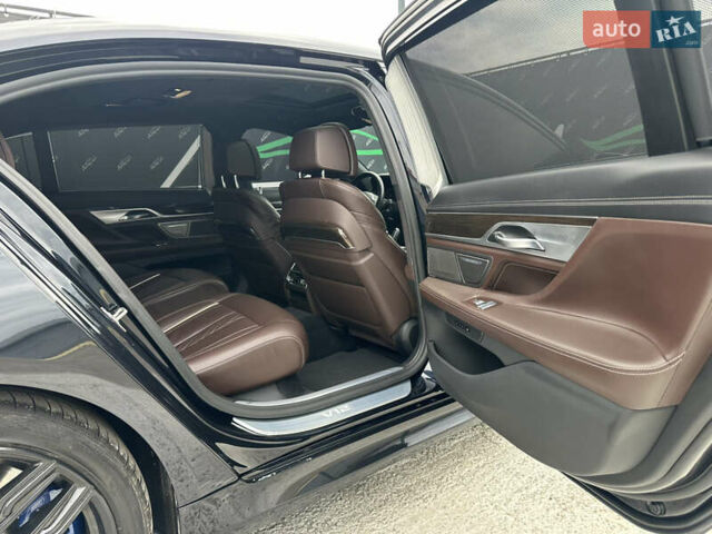 Черный БМВ 7 Серия, объемом двигателя 6.59 л и пробегом 62 тыс. км за 72999 $, фото 33 на Automoto.ua