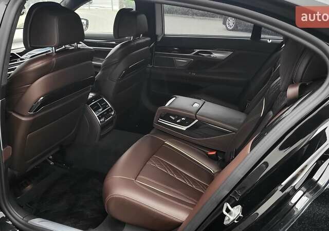 Черный БМВ 7 Серия, объемом двигателя 6.59 л и пробегом 48 тыс. км за 90000 $, фото 14 на Automoto.ua