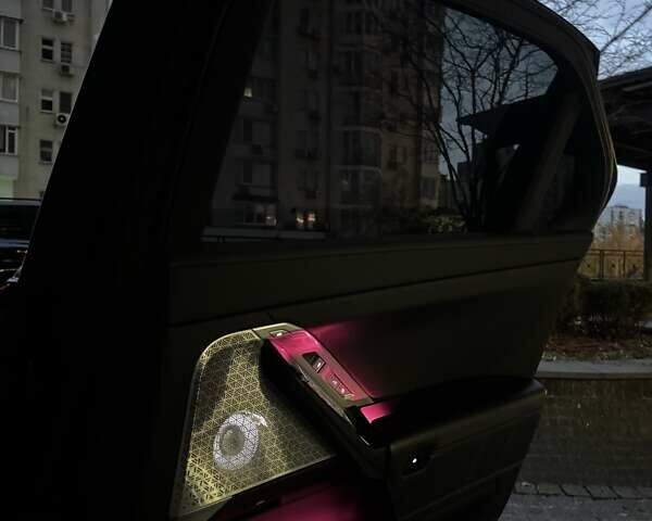 Черный БМВ 7 Серия, объемом двигателя 4.39 л и пробегом 35 тыс. км за 129999 $, фото 15 на Automoto.ua