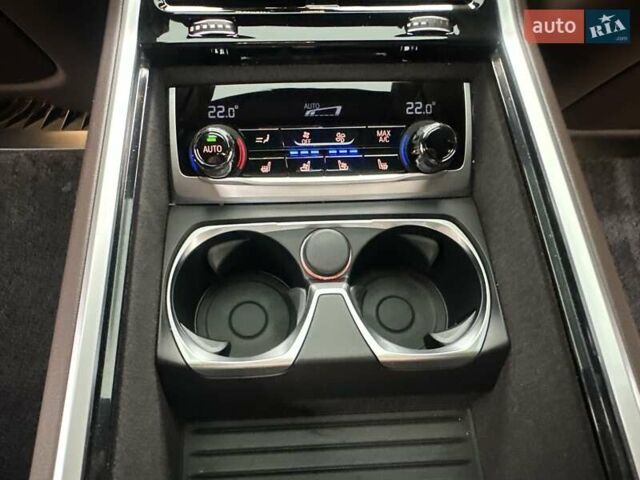 Чорний БМВ 7 Серія, об'ємом двигуна 2.99 л та пробігом 19 тис. км за 91700 $, фото 69 на Automoto.ua