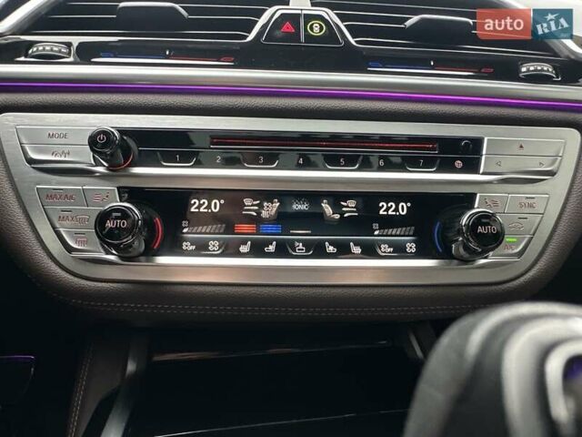 Чорний БМВ 7 Серія, об'ємом двигуна 2.99 л та пробігом 19 тис. км за 91700 $, фото 98 на Automoto.ua