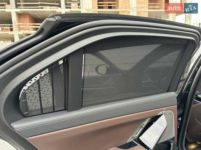 Черный БМВ 7 Серия, объемом двигателя 4.39 л и пробегом 50 тыс. км за 155000 $, фото 70 на Automoto.ua