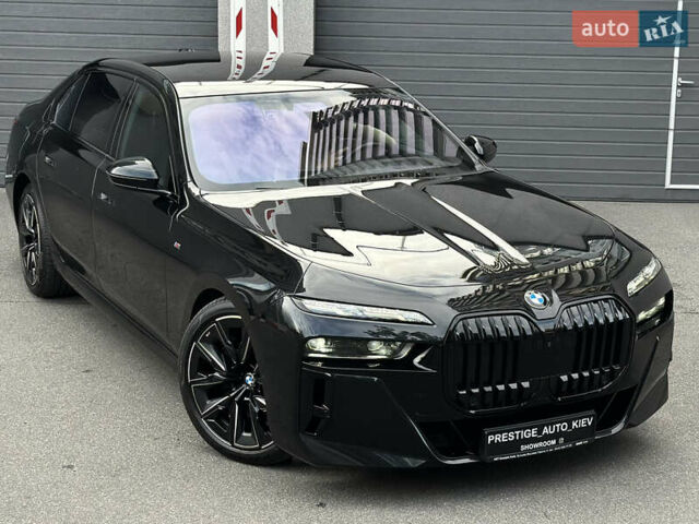 Черный БМВ 7 Серия, объемом двигателя 4.39 л и пробегом 50 тыс. км за 155000 $, фото 1 на Automoto.ua