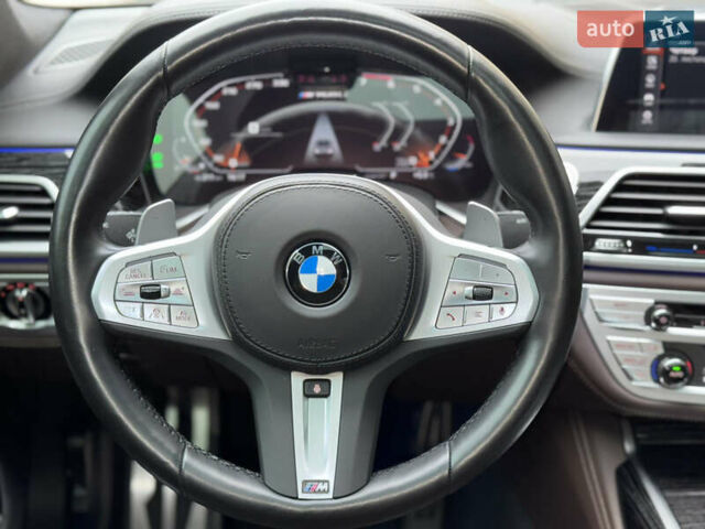 Черный БМВ 7 Серия, объемом двигателя 6.59 л и пробегом 95 тыс. км за 75000 $, фото 21 на Automoto.ua