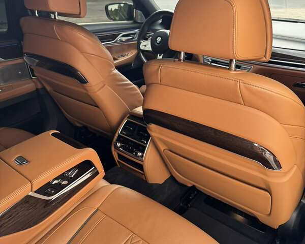 Чорний БМВ 7 Серія, об'ємом двигуна 2.99 л та пробігом 47 тис. км за 84000 $, фото 86 на Automoto.ua
