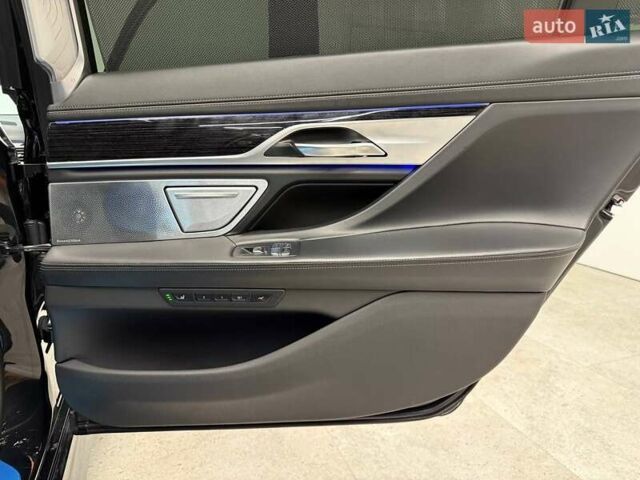 Черный БМВ 7 Серия, объемом двигателя 3 л и пробегом 110 тыс. км за 79999 $, фото 74 на Automoto.ua