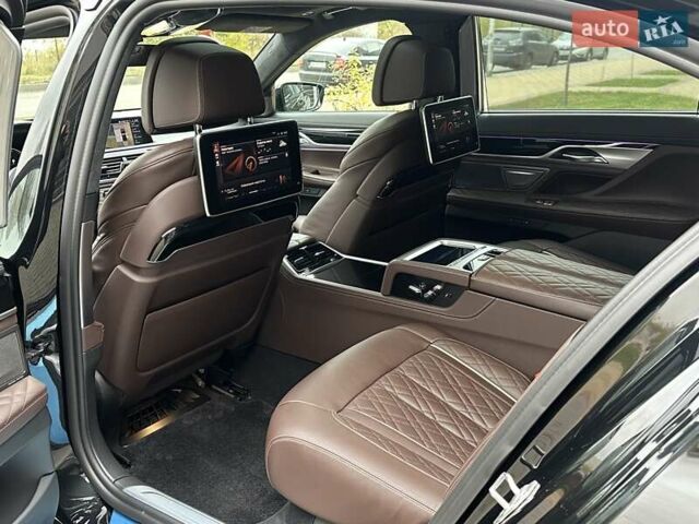 Чорний БМВ 7 Серія, об'ємом двигуна 2.99 л та пробігом 19 тис. км за 91700 $, фото 53 на Automoto.ua