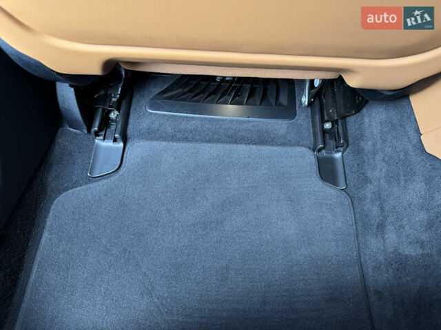 Чорний БМВ 7 Серія, об'ємом двигуна 2.99 л та пробігом 47 тис. км за 84000 $, фото 61 на Automoto.ua