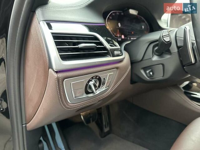 Чорний БМВ 7 Серія, об'ємом двигуна 2.99 л та пробігом 19 тис. км за 91700 $, фото 87 на Automoto.ua