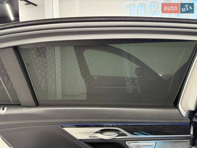 Черный БМВ 7 Серия, объемом двигателя 3 л и пробегом 110 тыс. км за 79999 $, фото 54 на Automoto.ua