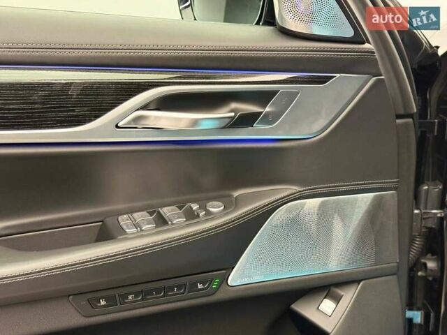 Черный БМВ 7 Серия, объемом двигателя 3 л и пробегом 110 тыс. км за 79999 $, фото 22 на Automoto.ua