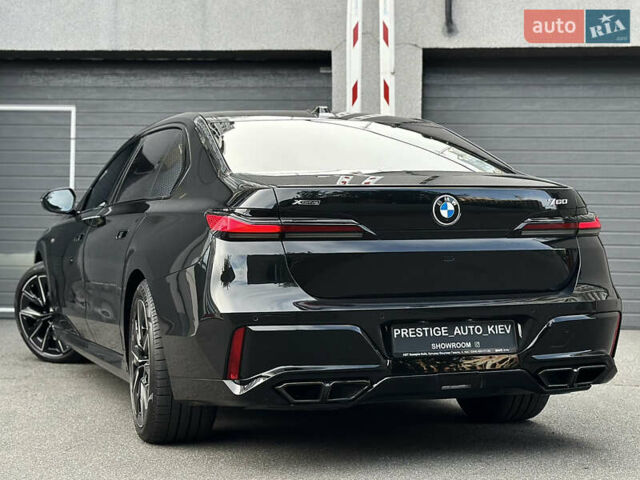 Черный БМВ 7 Серия, объемом двигателя 4.39 л и пробегом 50 тыс. км за 155000 $, фото 24 на Automoto.ua