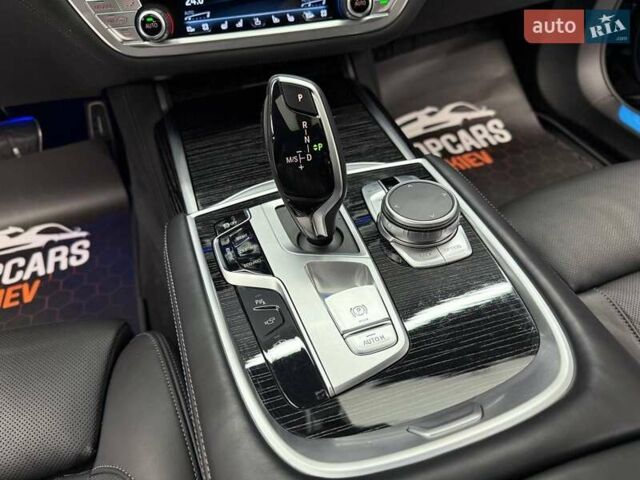 Черный БМВ 7 Серия, объемом двигателя 3 л и пробегом 110 тыс. км за 79999 $, фото 35 на Automoto.ua