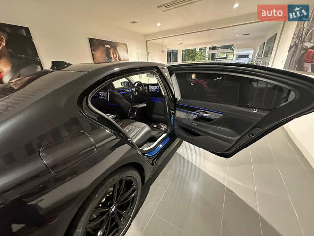 Черный БМВ 7 Серия, объемом двигателя 4.39 л и пробегом 1 тыс. км за 145000 $, фото 39 на Automoto.ua