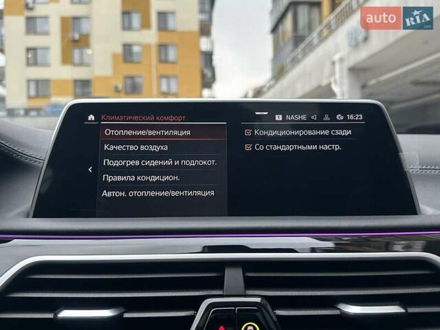 Чорний БМВ 7 Серія, об'ємом двигуна 2.99 л та пробігом 19 тис. км за 91700 $, фото 121 на Automoto.ua