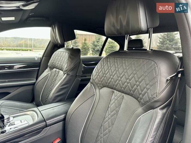 Чорний БМВ 7 Серія, об'ємом двигуна 2.99 л та пробігом 69 тис. км за 74800 $, фото 63 на Automoto.ua