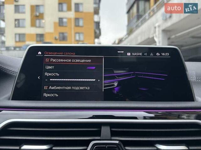 Чорний БМВ 7 Серія, об'ємом двигуна 2.99 л та пробігом 19 тис. км за 91700 $, фото 120 на Automoto.ua