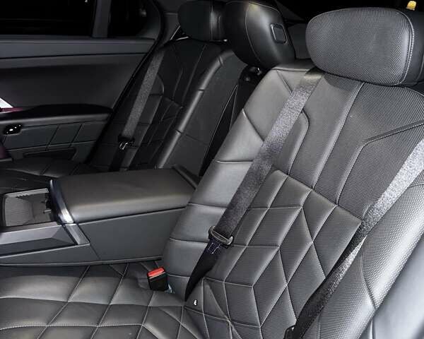 Черный БМВ 7 Серия, объемом двигателя 4.39 л и пробегом 35 тыс. км за 129999 $, фото 14 на Automoto.ua