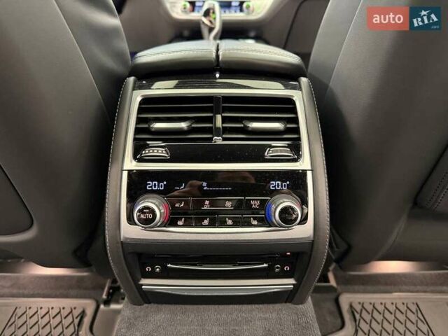 Черный БМВ 7 Серия, объемом двигателя 3 л и пробегом 110 тыс. км за 79999 $, фото 65 на Automoto.ua