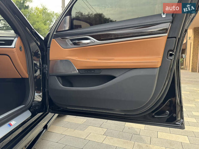 Чорний БМВ 7 Серія, об'ємом двигуна 2.99 л та пробігом 47 тис. км за 84000 $, фото 87 на Automoto.ua