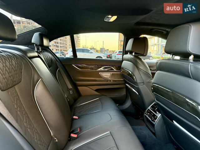 Чорний БМВ 7 Серія, об'ємом двигуна 2.99 л та пробігом 50 тис. км за 82000 $, фото 15 на Automoto.ua