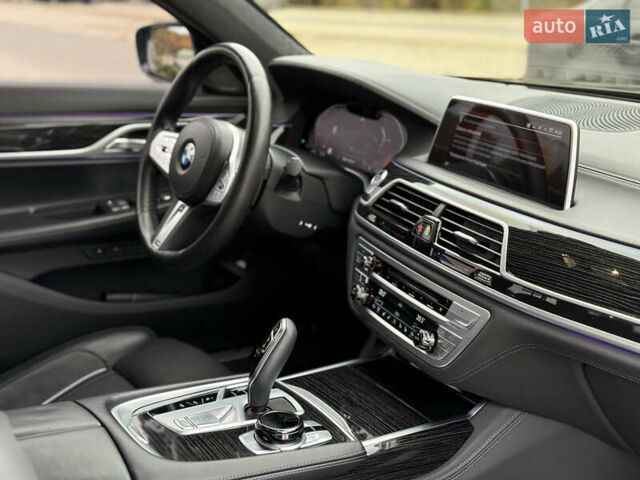Черный БМВ 7 Серия, объемом двигателя 2.99 л и пробегом 48 тыс. км за 77600 $, фото 26 на Automoto.ua