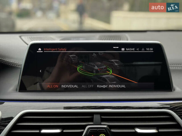 Черный БМВ 7 Серия, объемом двигателя 6.59 л и пробегом 95 тыс. км за 75000 $, фото 57 на Automoto.ua
