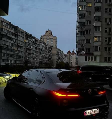 Черный БМВ 7 Серия, объемом двигателя 4.39 л и пробегом 35 тыс. км за 129999 $, фото 3 на Automoto.ua