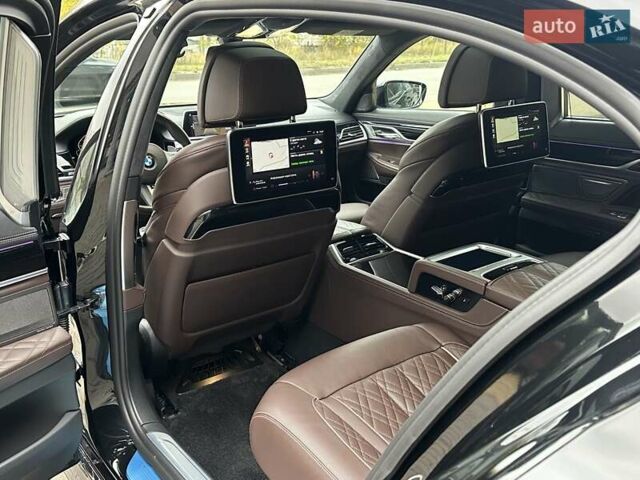Чорний БМВ 7 Серія, об'ємом двигуна 2.99 л та пробігом 19 тис. км за 91700 $, фото 54 на Automoto.ua