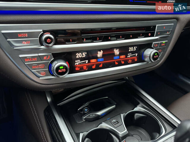 Черный БМВ 7 Серия, объемом двигателя 2.99 л и пробегом 22 тыс. км за 83900 $, фото 25 на Automoto.ua