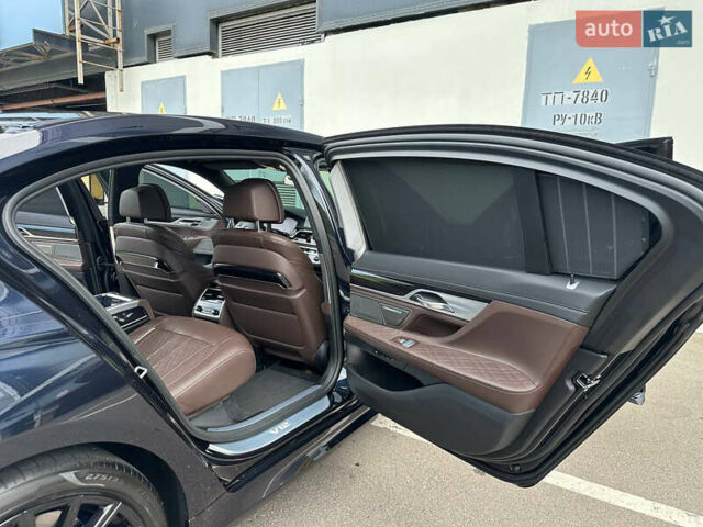 Черный БМВ 7 Серия, объемом двигателя 6.59 л и пробегом 43 тыс. км за 87700 $, фото 45 на Automoto.ua