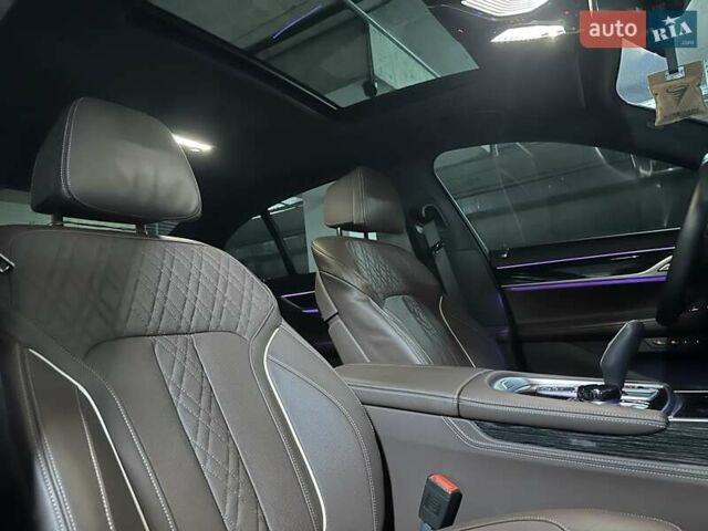 Черный БМВ 7 Серия, объемом двигателя 2.99 л и пробегом 15 тыс. км за 89000 $, фото 44 на Automoto.ua