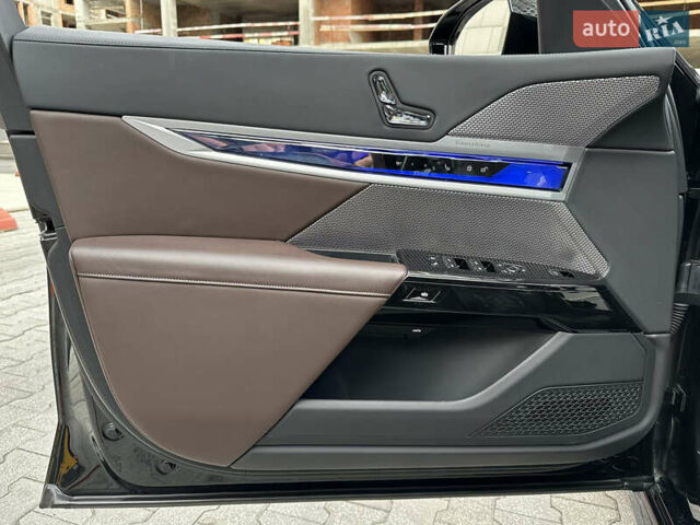 Черный БМВ 7 Серия, объемом двигателя 4.39 л и пробегом 50 тыс. км за 155000 $, фото 53 на Automoto.ua