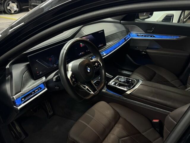 Чорний БМВ 7 Серія, об'ємом двигуна 4.4 л та пробігом 50 тис. км за 153000 $, фото 4 на Automoto.ua