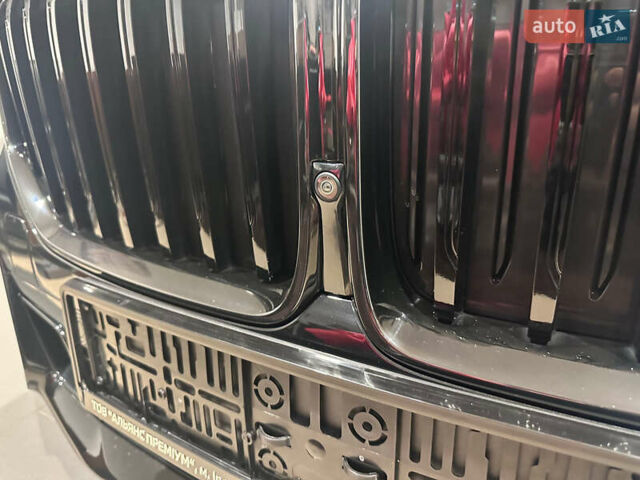 Черный БМВ 7 Серия, объемом двигателя 4.39 л и пробегом 1 тыс. км за 145000 $, фото 26 на Automoto.ua