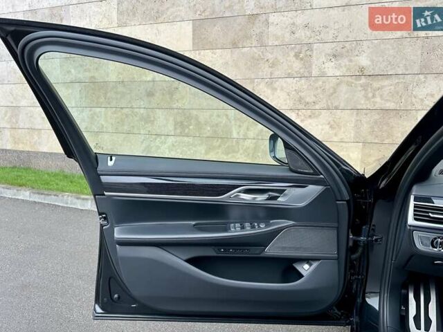 Чорний БМВ 7 Серія, об'ємом двигуна 2.99 л та пробігом 69 тис. км за 74800 $, фото 78 на Automoto.ua