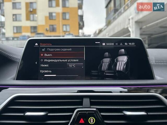 Чорний БМВ 7 Серія, об'ємом двигуна 2.99 л та пробігом 19 тис. км за 91700 $, фото 124 на Automoto.ua