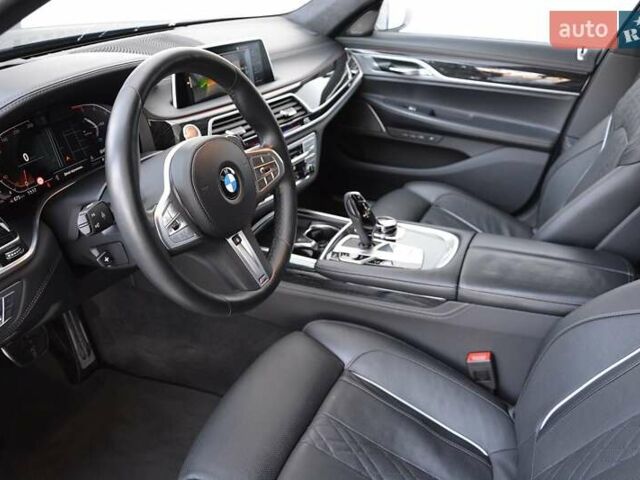 Чорний БМВ 7 Серія, об'ємом двигуна 3 л та пробігом 28 тис. км за 85000 $, фото 4 на Automoto.ua