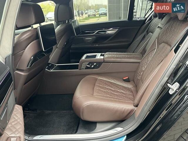 Чорний БМВ 7 Серія, об'ємом двигуна 2.99 л та пробігом 19 тис. км за 91700 $, фото 52 на Automoto.ua