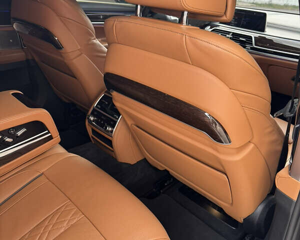 Чорний БМВ 7 Серія, об'ємом двигуна 2.99 л та пробігом 47 тис. км за 84000 $, фото 84 на Automoto.ua