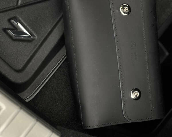 Черный БМВ 7 Серия, объемом двигателя 6.59 л и пробегом 95 тыс. км за 75000 $, фото 43 на Automoto.ua