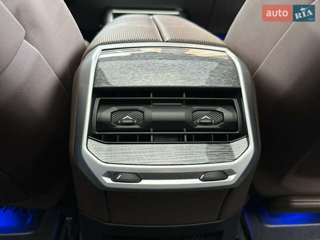 Черный БМВ 7 Серия, объемом двигателя 4.39 л и пробегом 50 тыс. км за 153000 $, фото 53 на Automoto.ua