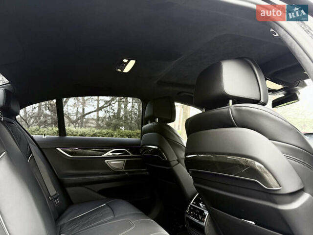 Чорний БМВ 7 Серія, об'ємом двигуна 2.99 л та пробігом 50 тис. км за 76600 $, фото 17 на Automoto.ua