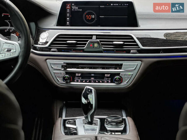 Черный БМВ 7 Серия, объемом двигателя 6.59 л и пробегом 95 тыс. км за 75000 $, фото 23 на Automoto.ua