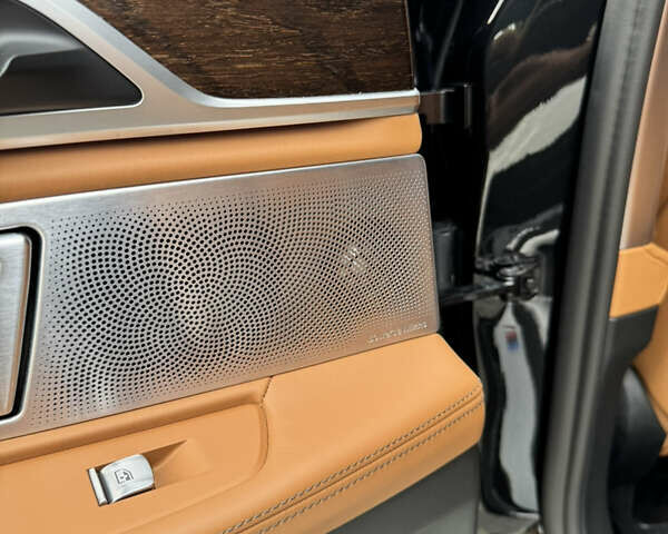 Чорний БМВ 7 Серія, об'ємом двигуна 2.99 л та пробігом 47 тис. км за 84000 $, фото 73 на Automoto.ua