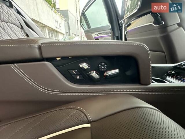 Чорний БМВ 7 Серія, об'ємом двигуна 2.99 л та пробігом 19 тис. км за 91700 $, фото 74 на Automoto.ua
