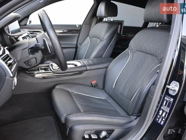 Чорний БМВ 7 Серія, об'ємом двигуна 3 л та пробігом 28 тис. км за 85000 $, фото 3 на Automoto.ua