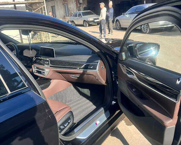 Черный БМВ 7 Серия, объемом двигателя 2.99 л и пробегом 6 тыс. км за 99999 $, фото 22 на Automoto.ua