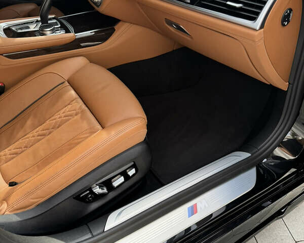 Чорний БМВ 7 Серія, об'ємом двигуна 2.99 л та пробігом 47 тис. км за 84000 $, фото 89 на Automoto.ua
