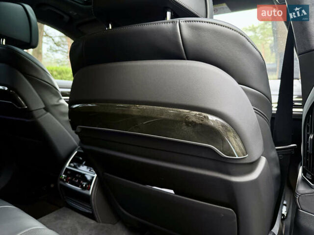 Чорний БМВ 7 Серія, об'ємом двигуна 2.99 л та пробігом 50 тис. км за 76600 $, фото 16 на Automoto.ua